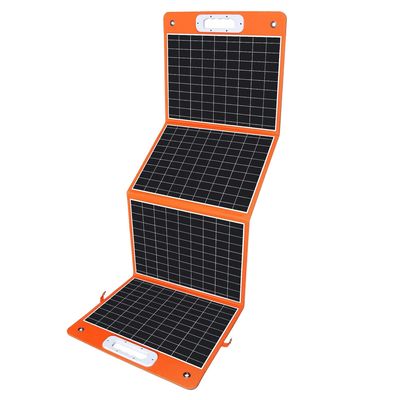 折りたたむキャンピング太陽光パネル充電器 155*40cm 折りたたむ 100W 23% 効率 モノクリスタル