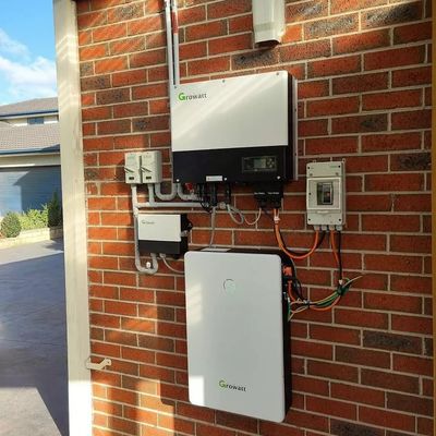 グロワットリチウム電池 51.2V 柔軟な容量 6.5kWh から 13kWh LFP アノード材料